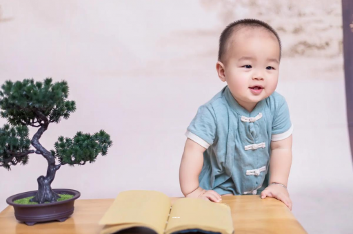 磁县宝宝爱吐奶是什么原因